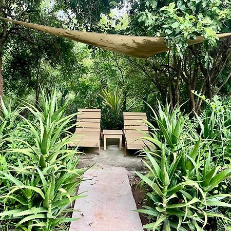 Ikweta Safari Camp Hotell Maua Eksteriør bilde