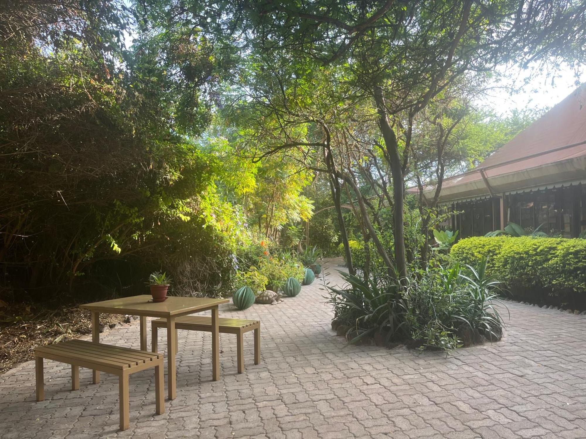 Ikweta Safari Camp Hotell Maua Eksteriør bilde