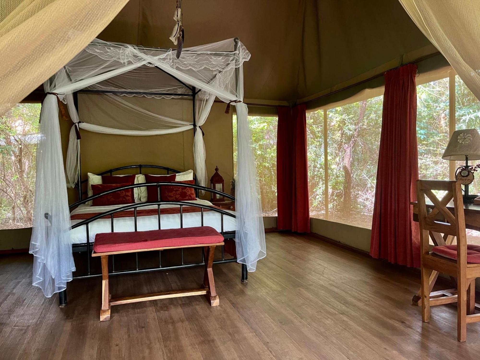 Ikweta Safari Camp Hotell Maua Eksteriør bilde