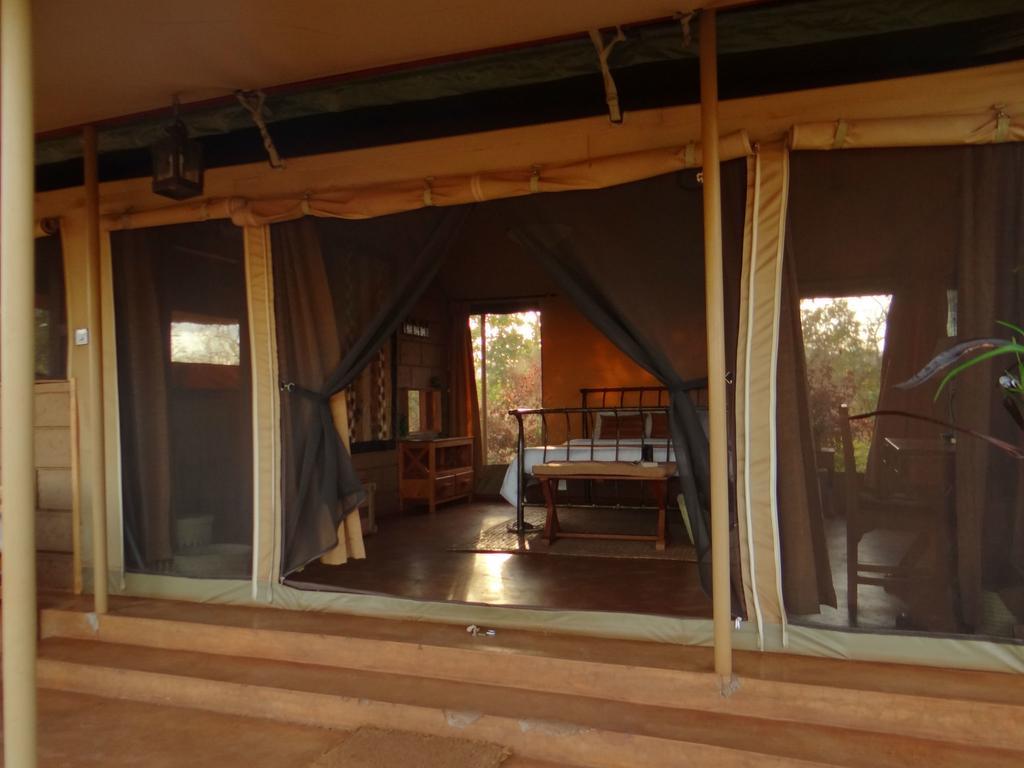 Ikweta Safari Camp Hotell Maua Eksteriør bilde
